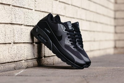 air max 90 ultra 2.0 triple black